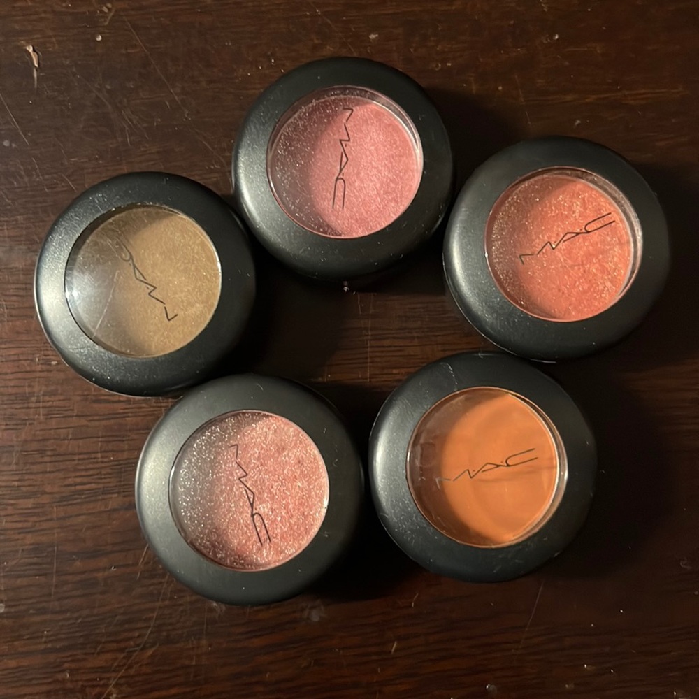 collection of 5 eyeshadow